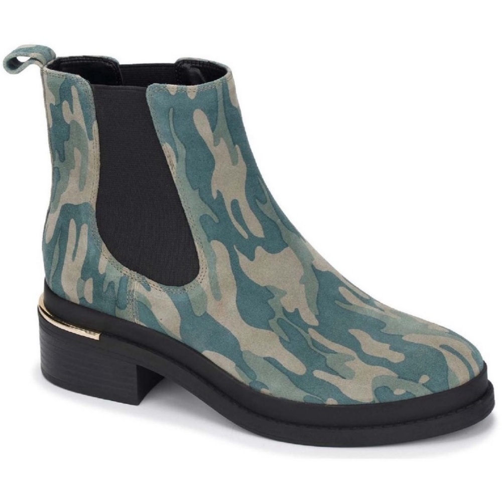 Kenneth Cole Women's Levon 2.0 Welt Chelsea Boot Lug Sole Ankle Boot Size 8 New